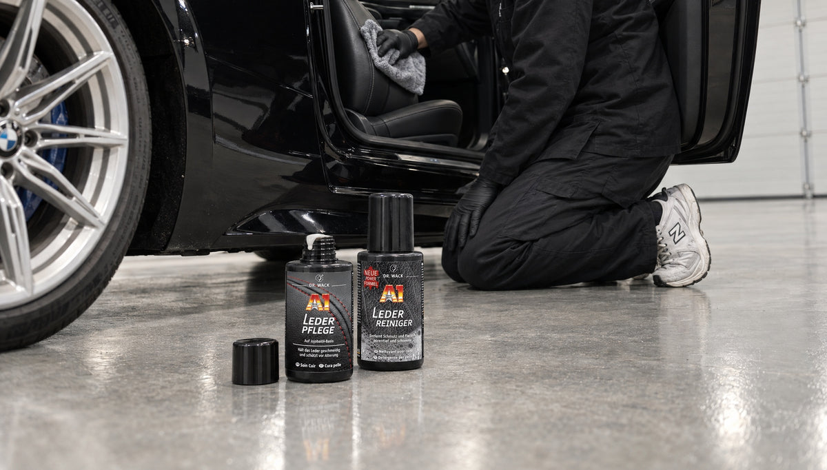 Detailing1 Hero: Smooth leather care — caring for and protecting leather (Desktop)