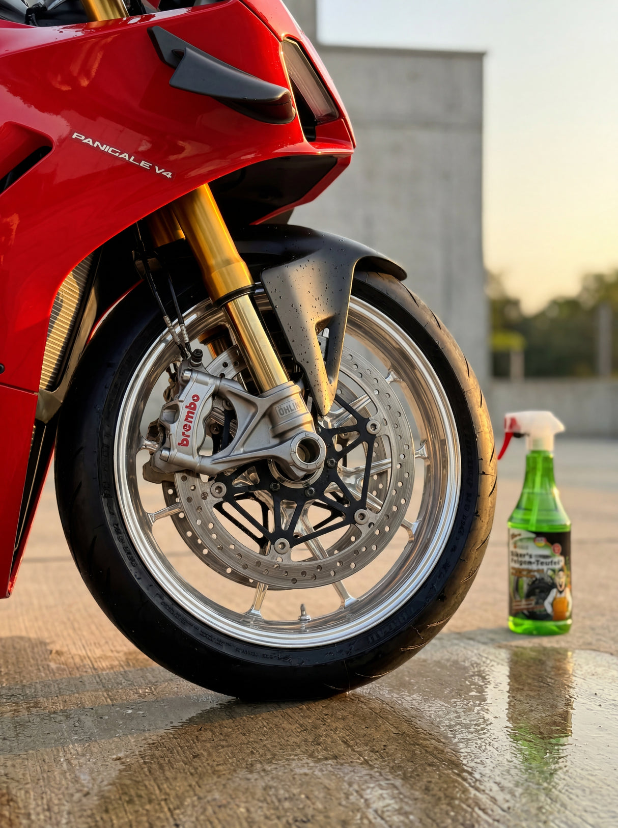 Saubere Ducati Marchesini Felge nach Reinigung mit Biker's Felgen-Teufel