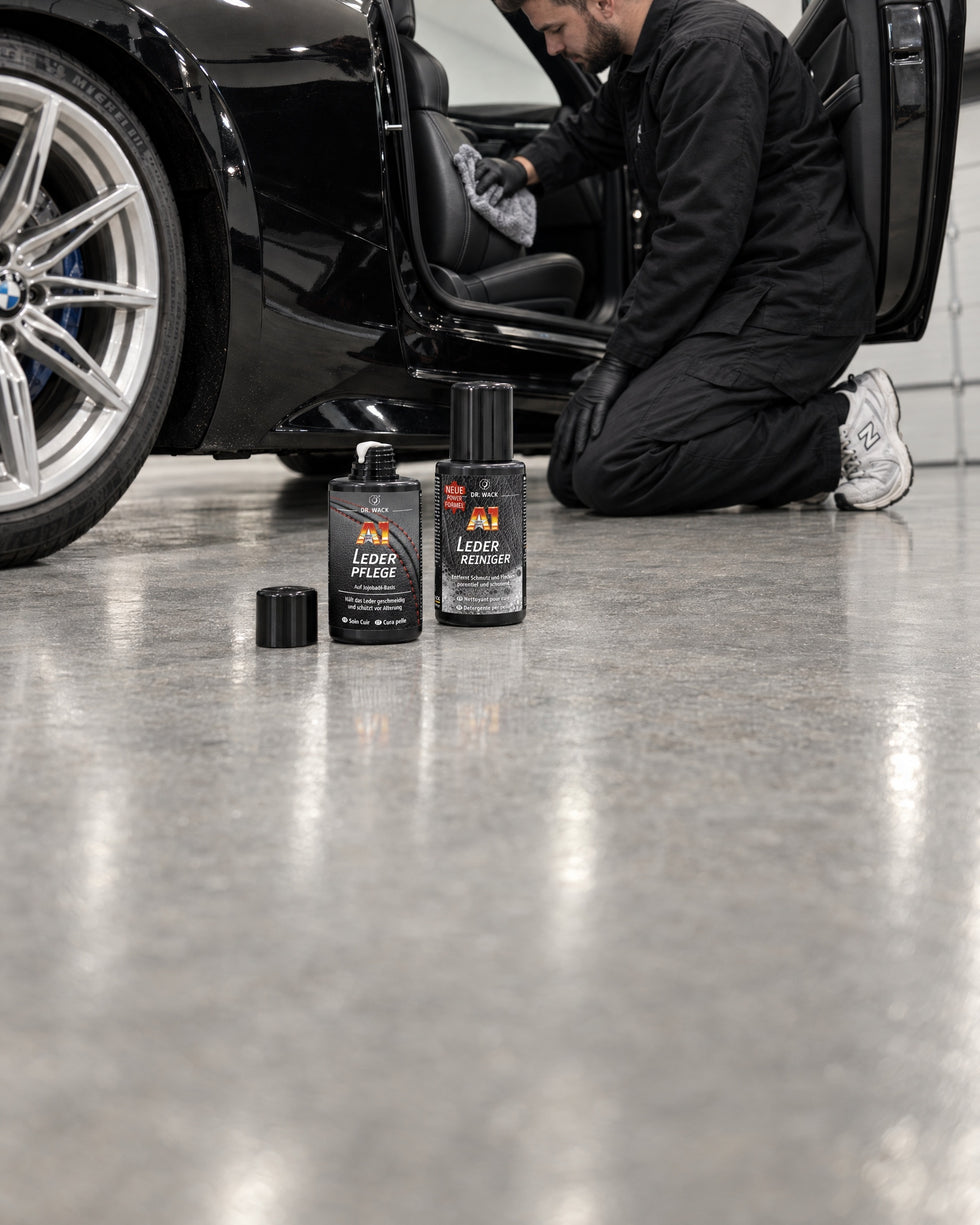 Detailing1 Hero: Smooth leather care — caring for and protecting leather (Mobile)