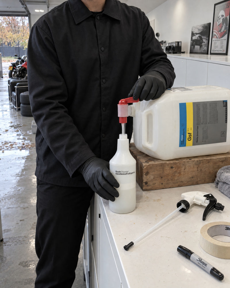 Detailing1 Trasvase — el Grifo dosificador para garrafas Koch-Chemie llena Gsf en la botella cilíndrica HDPE 1000ml