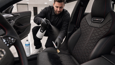 Detergente per tappezzeria, tessuti e Alcantara di COLOURLOCK